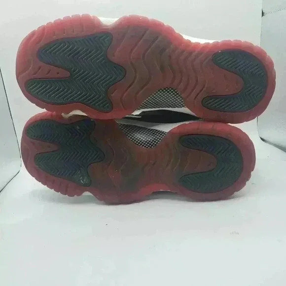 Nike Air Jordan 11 Retro Bred 2012 Playoffs 378038-010 sz 5.5Y Wmns 7 Black Red - Picture 6 of 7